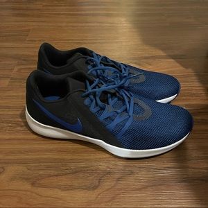 mens nike tennis shoes// SOLD //